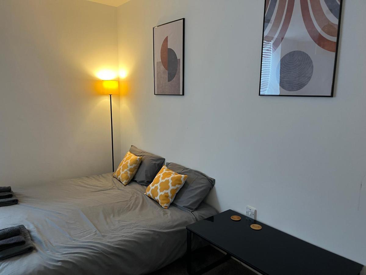 Spacious Ground Floor Suite Comfortably Sleeps Up To Eight Halifax Luaran gambar