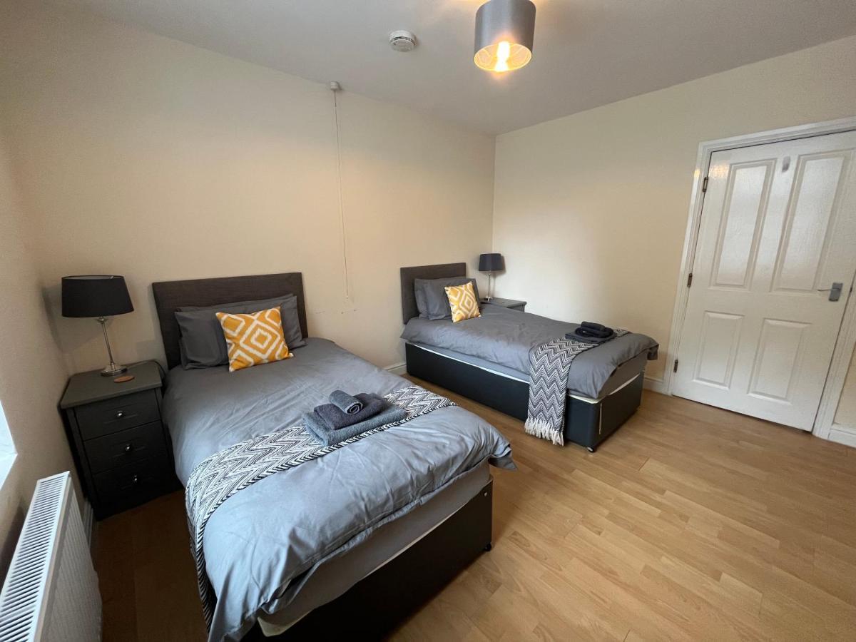 Spacious Ground Floor Suite Comfortably Sleeps Up To Eight Halifax Luaran gambar