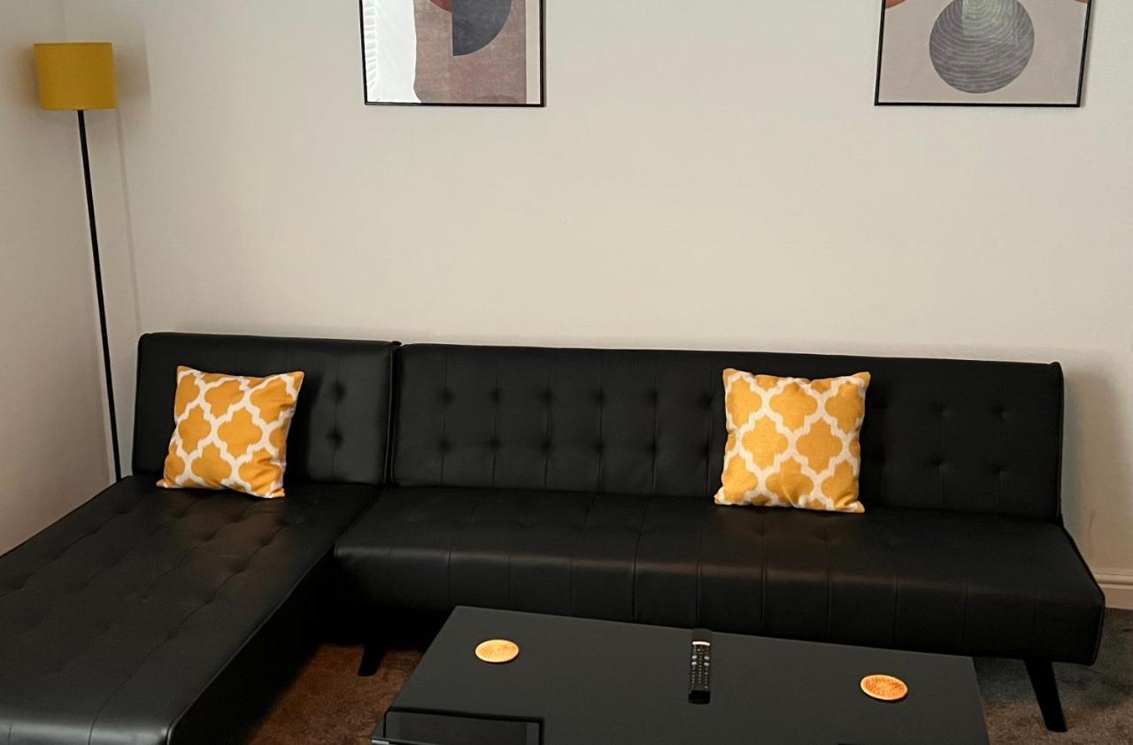 Spacious Ground Floor Suite Comfortably Sleeps Up To Eight Halifax Luaran gambar